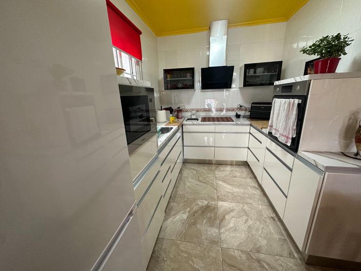 Image No.8-3 Bed Townhouse for sale