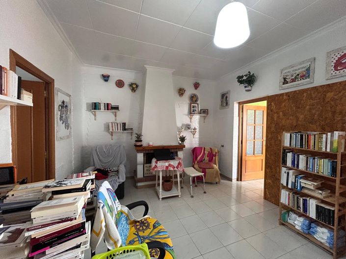 Image No.11-2 Bed Townhouse for sale