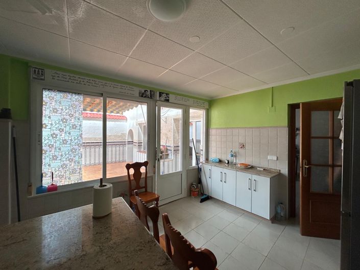 Image No.14-2 Bed Townhouse for sale