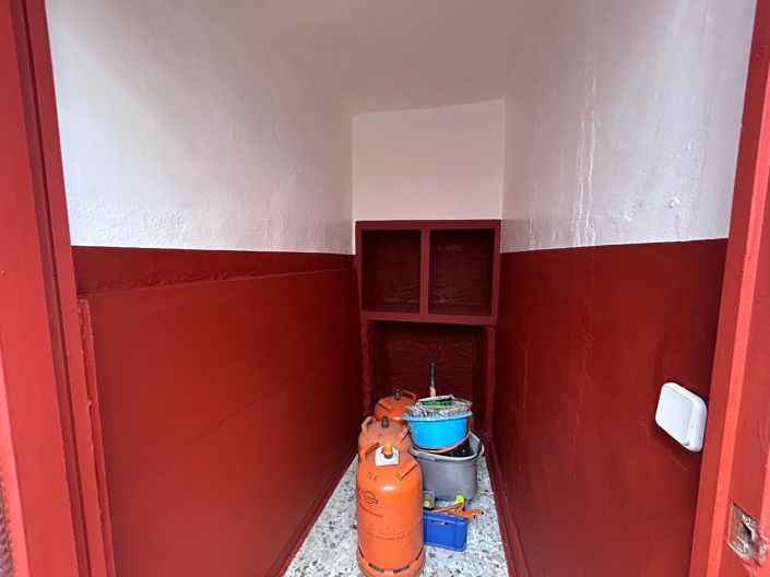 Image No.20-2 Bed Townhouse for sale