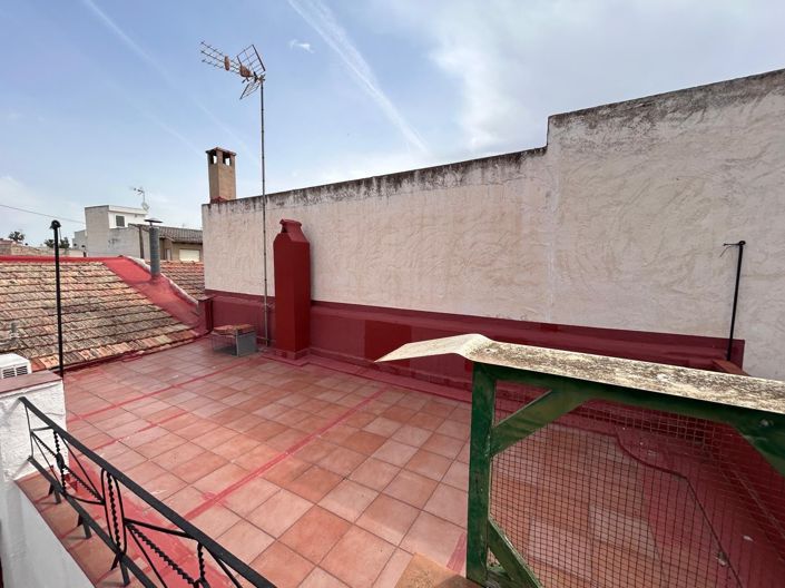 Image No.23-2 Bed Townhouse for sale