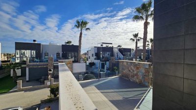 villa-in-orihuela-costa-12-large