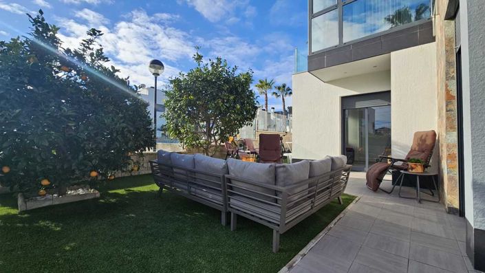 Image No.2-3 Bed Villa for sale