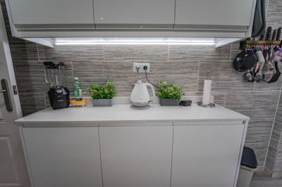 o1j9meu5h1g4v1cv29jp8msv9e32