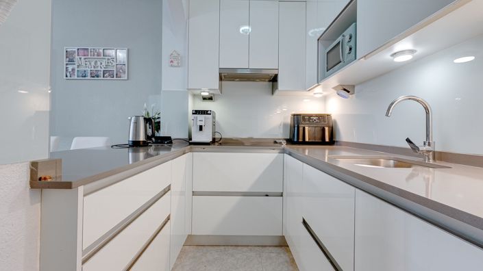 Image No.12-2 Bed Semi-Detached for sale