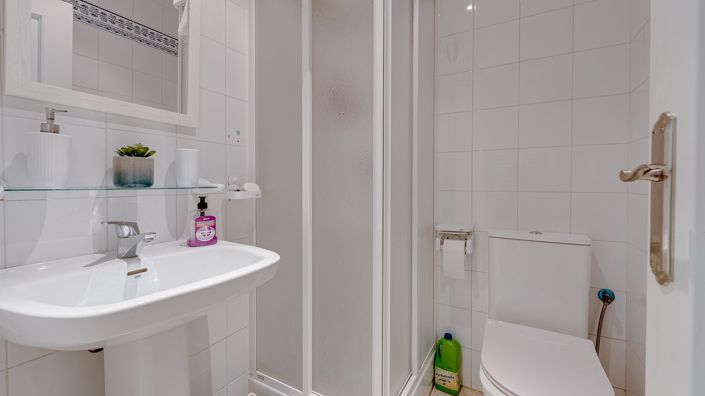 Image No.23-2 Bed Semi-Detached for sale