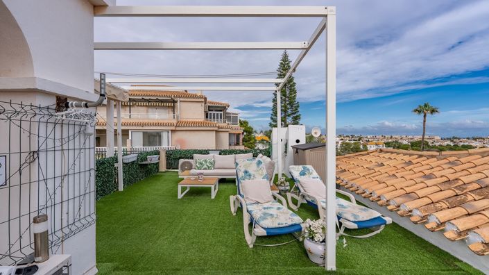 Image No.26-2 Bed Semi-Detached for sale