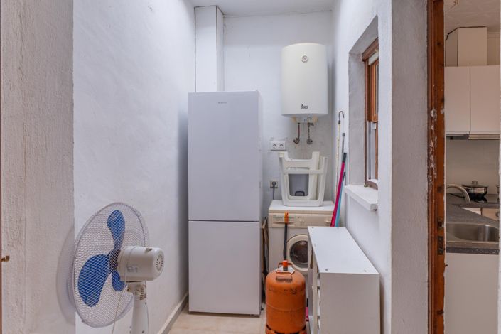 Image No.14-2 Bed Townhouse for sale