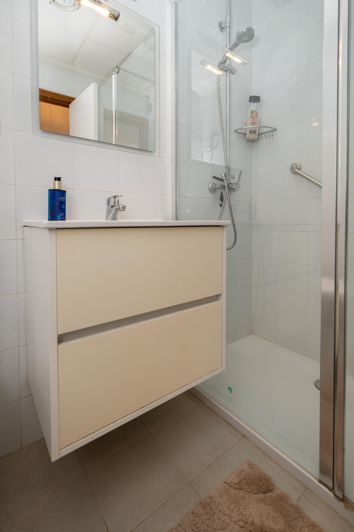 Image No.19-2 Bed Townhouse for sale