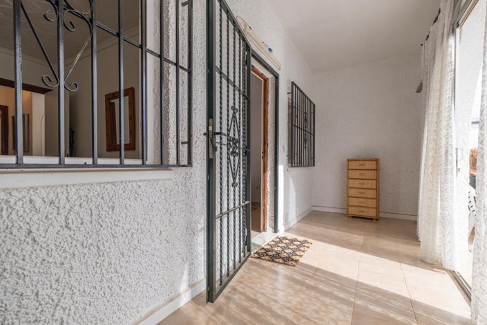 Image No.5-2 Bed Townhouse for sale