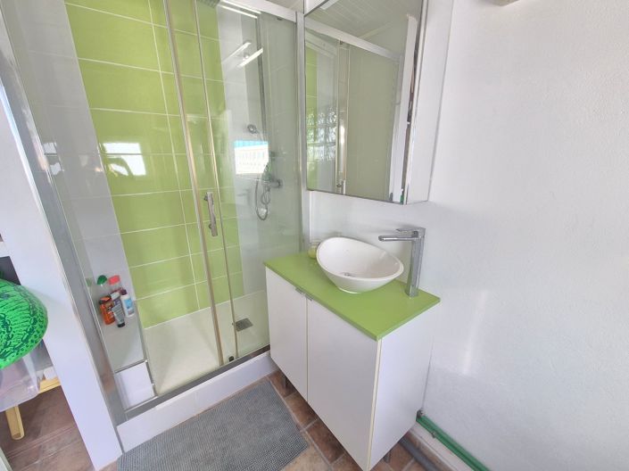 Image No.24-3 Bed Apartment for sale