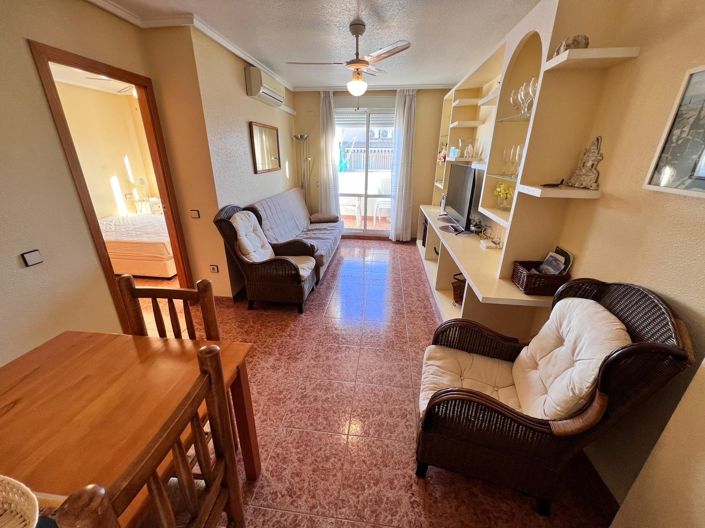 Image No.2-Appartement de 2 chambres à vendre à Torrevieja