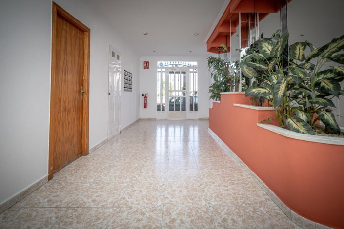 Image No.25-2 Bed Apartment for sale