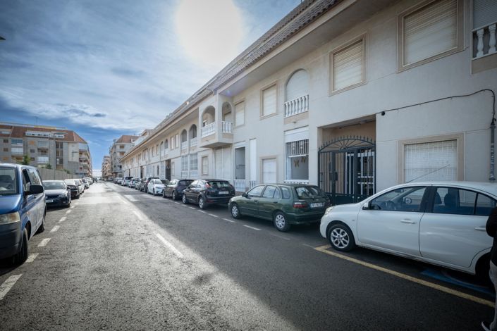 Image No.27-2 Bed Apartment for sale