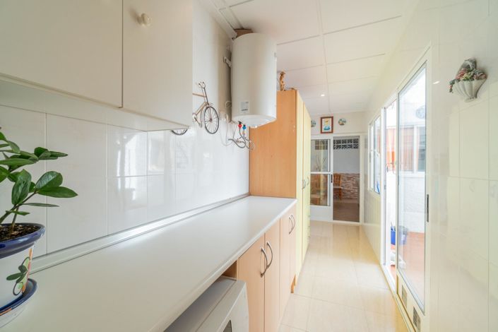 Image No.10-5 Bed Townhouse for sale