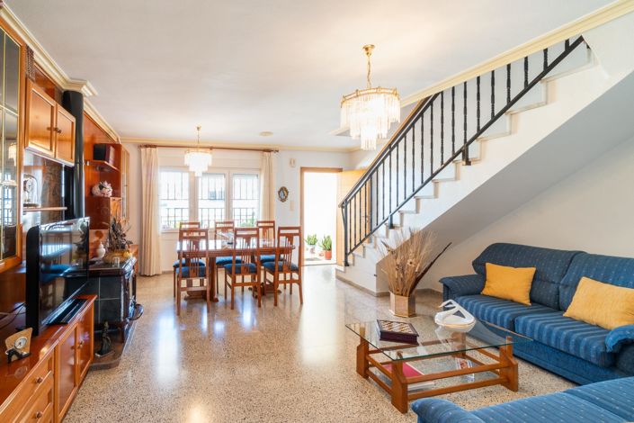 Image No.5-5 Bed Townhouse for sale