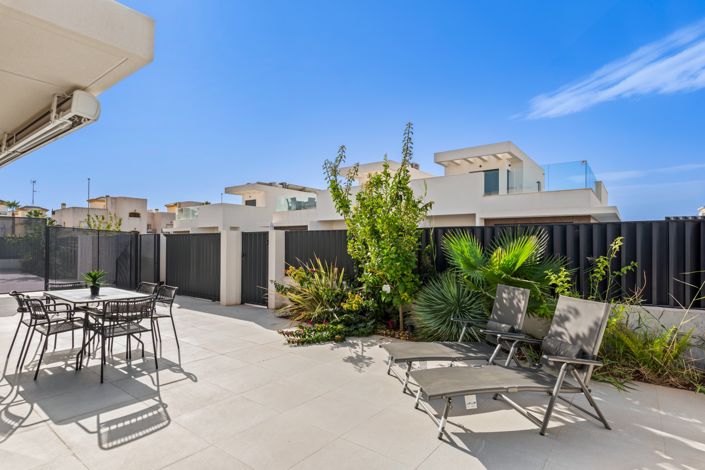 Image No.29-3 Bed Semi-Detached for sale