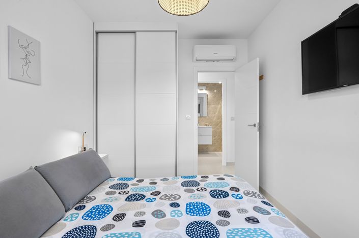 Image No.12-2 Bed Apartment for sale