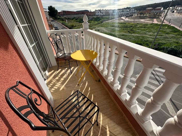 Image No.18-3 Bed Townhouse for sale