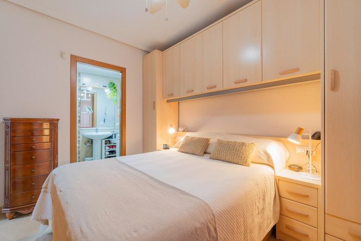 Image No.15-2 Bed Apartment for sale