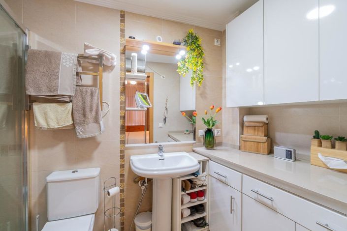 Image No.17-2 Bed Apartment for sale