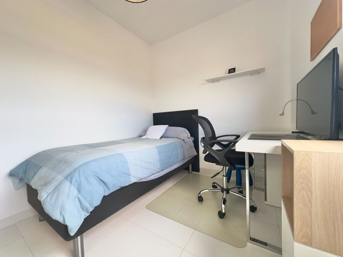 Image No.18-2 Bed Apartment for sale