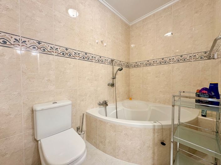 Image No.19-2 Bed Semi-Detached for sale