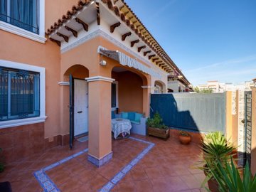 town-house-in-torrevieja--la-torreta-12-large