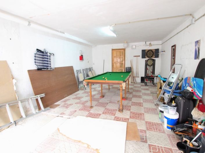 Image No.37-2 Bed Townhouse for sale