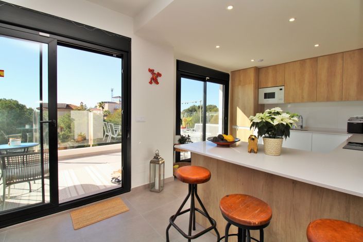 Image No.12-2 Bed Apartment for sale