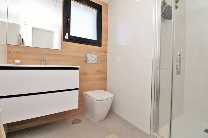 Image No.21-2 Bed Apartment for sale