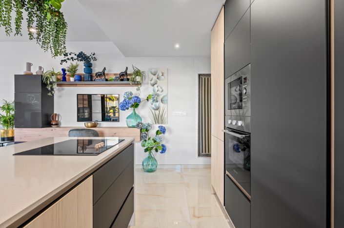 Image No.12-3 Bed Apartment for sale