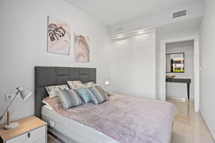 Image No.14-3 Bed Apartment for sale