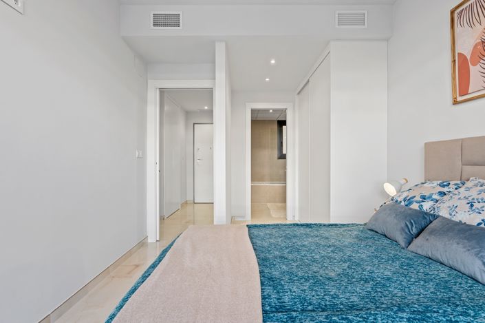 Image No.20-3 Bed Apartment for sale