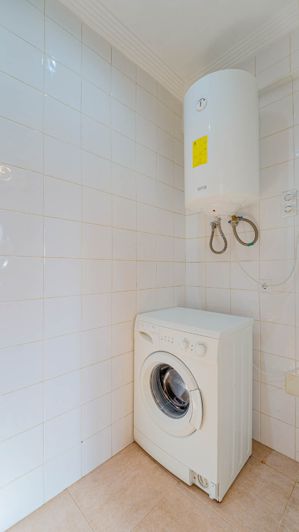 Image No.12-2 Bed Semi-Detached for sale