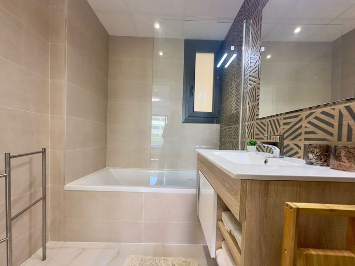 Image No.27-3 Bed Apartment for sale