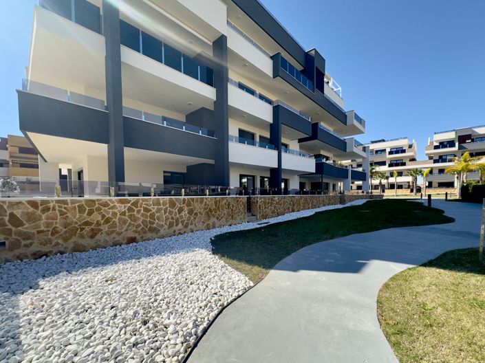 Image No.49-3 Bed Apartment for sale