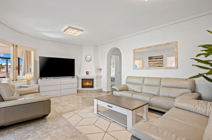 Image No.2-5 Bed Villa for sale