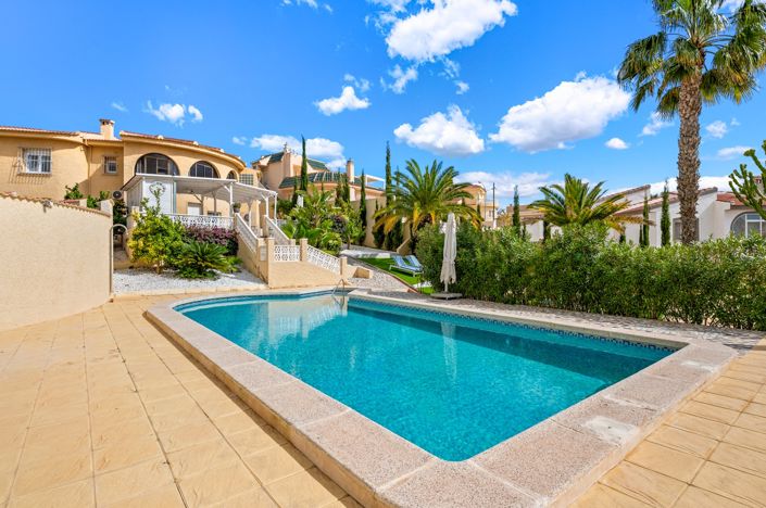 Image No.34-5 Bed Villa for sale