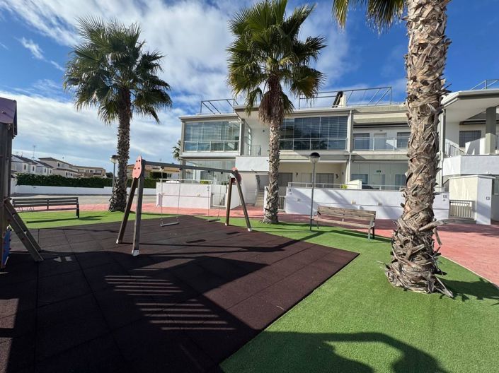 Image No.25-2 Bed Apartment for sale