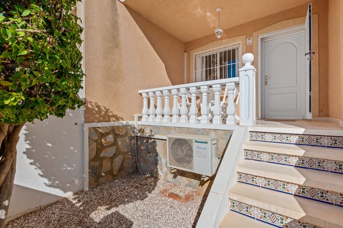 Image No.2-2 Bed Townhouse for sale