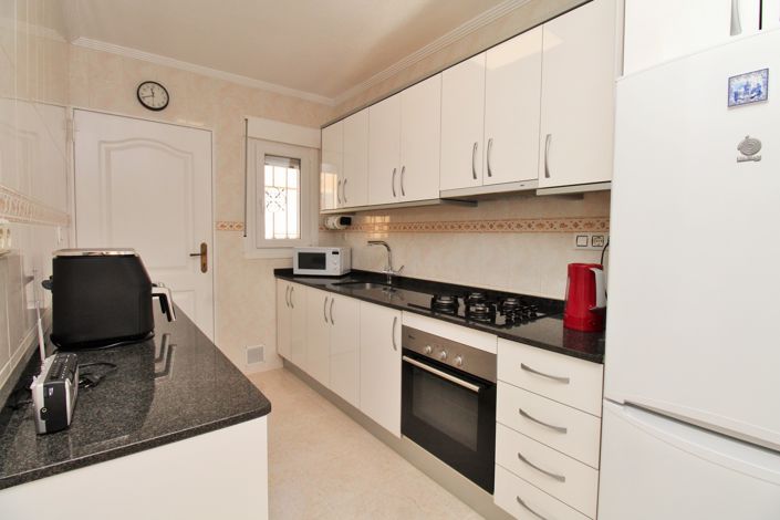 Image No.10-2 Bed Bungalow for sale