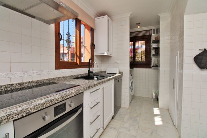 Image No.12-3 Bed Villa for sale