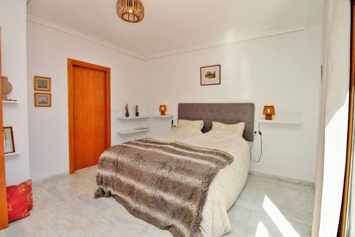 Image No.21-3 Bed Villa for sale