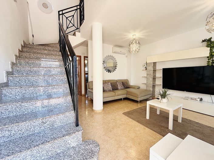 Image No.5-3 Bed Townhouse for sale