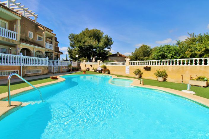 Image No.28-3 Bed Townhouse for sale