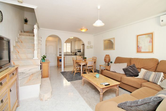 Image No.4-3 Bed Townhouse for sale