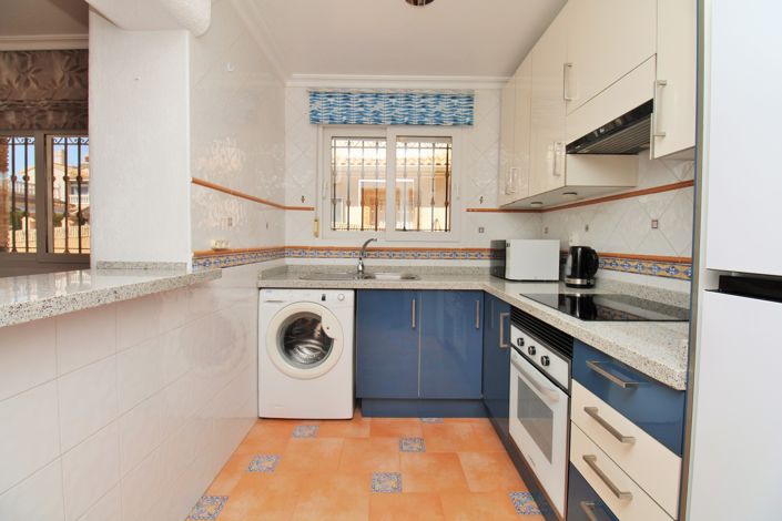 Image No.11-3 Bed Townhouse for sale