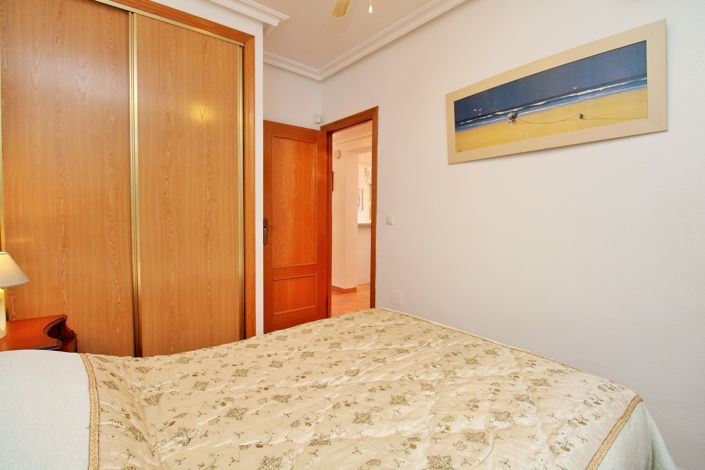 Image No.15-3 Bed Townhouse for sale