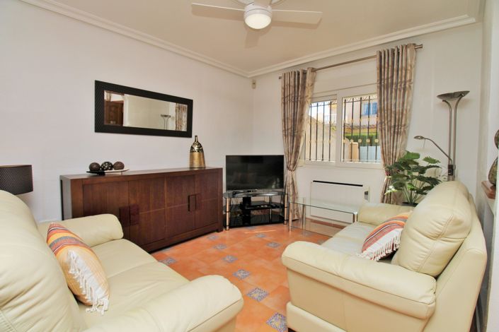 Image No.6-3 Bed Townhouse for sale